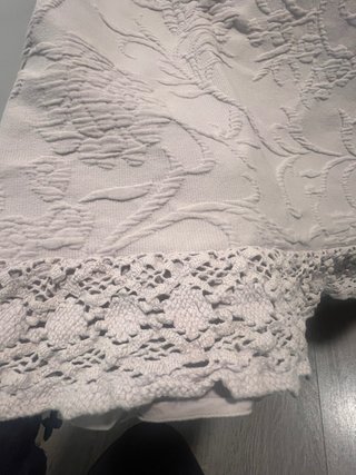 Colcha de Zara con puntilla y volante