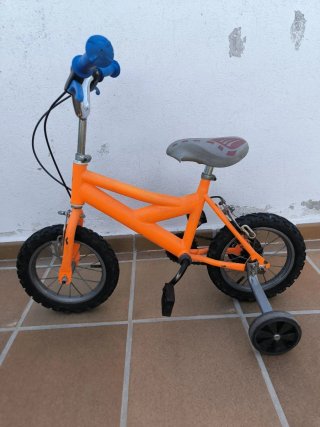 Bicicleta infantil naranja 2-3 años