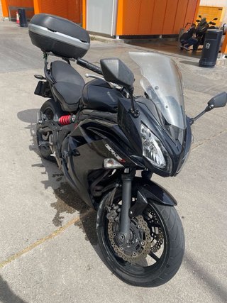 Kawasaki ER 6F Negra