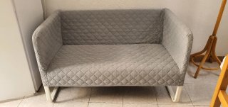 Sofá minimalista 2 plazas gris tela lavable