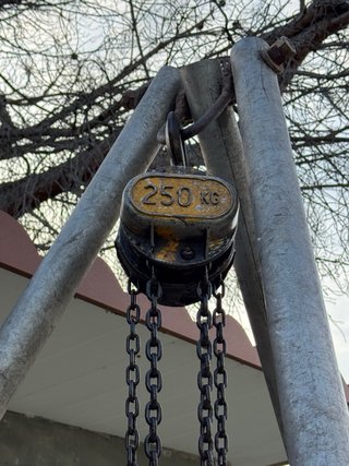 Trípode de carga 250KG