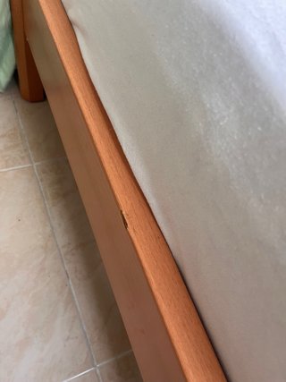 Cama individual + colchón + mesita