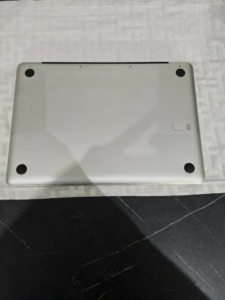 Apple MacBook 1278 Argento