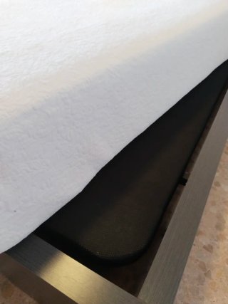 Estructura cama 150cm y mesita