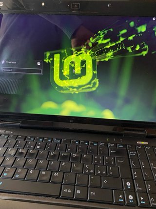 Laptop Asus nero