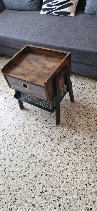 Excelente mesita auxiliar estilo industrial