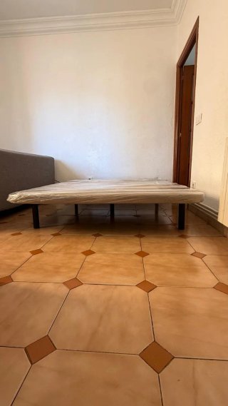 Base tapizada beige