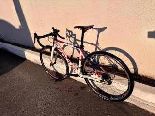 Bicicleta de carretera Focus