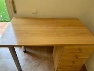 Escritorio madera y metal