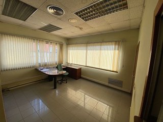 Local comercial en venta en Palau-solità i Plegamans