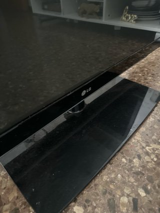 Tele lG no funciona enciende solo el poton rojo