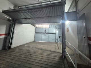 Garaje en venta en Riu en Santa Coloma de Gramanet