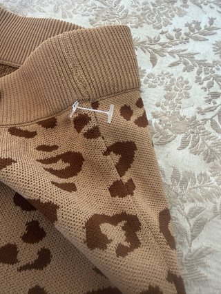 Falda punto estampado leopardo beige