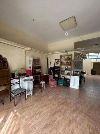 Local comercial en venta en Palomeras bajas en Madrid