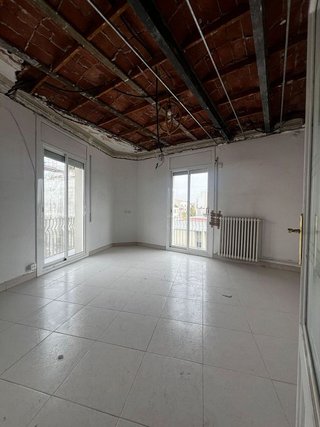 Piso en venta en Ca n'Aurell en Terrassa