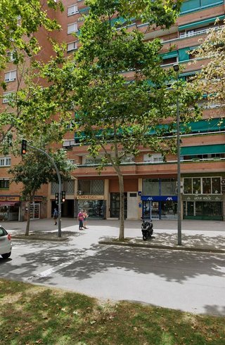 Local comercial en venta en La Salut - Lloreda en Badalona