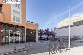 Garaje en venta en Pajaritos - Plaza de Toros en Granada