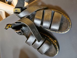 Sandali Dr. Martens n. 37
