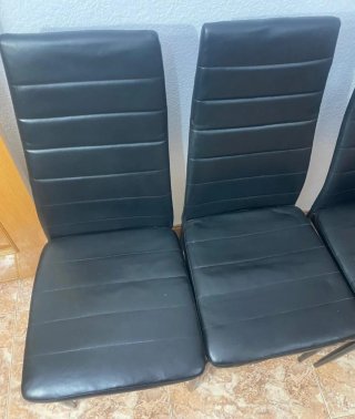 Sillas negras