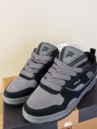 Scarpe Fila 37,5 nere e grigie