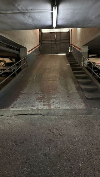 Garaje en venta en Sant Josep en Hospitalet de Llobregat, L´