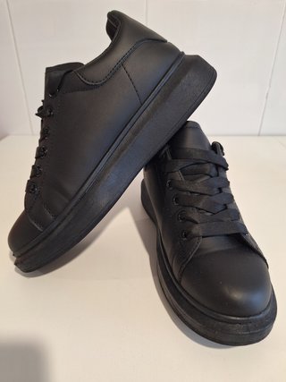 Zapatillas negras deportivas hombre T-42