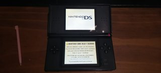 Nintendo DS Lite + Funda + Cargador / LEER ABAJO