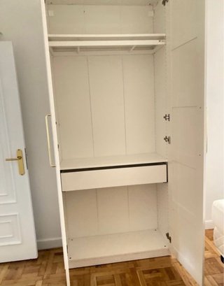 Armario blanco madera y plástico