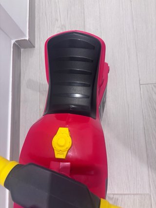 Moto infantil roja sin estrenar