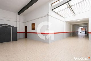 Local comercial en venta en Passeig Maragall - Zona Estació en Gavà