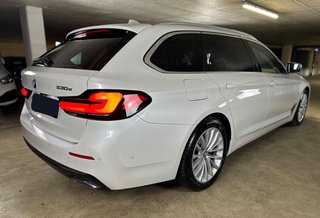 BMW 530e Touring xDrive Luxury Line 2022