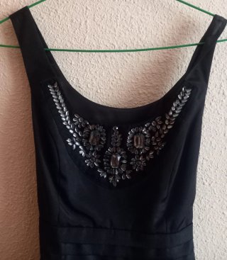 Vestido fiesta El Corte Inglés negro pedrería