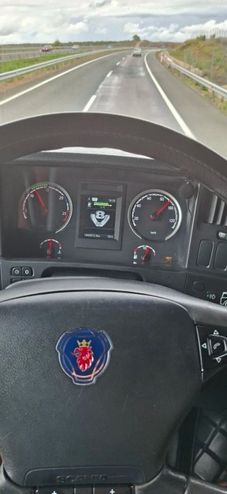 SCANIA R500 V8