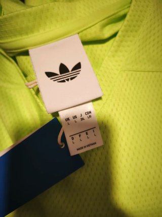 Camiseta Adidas verde neón