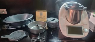 Thermomix TM6 con accesorios y bolsa de transporte