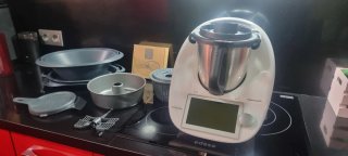 Thermomix TM6 con accesorios y bolsa de transporte