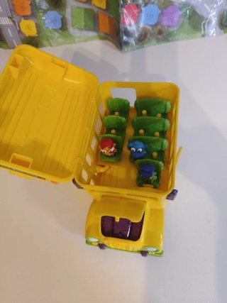 Autobús escolar Zomlings