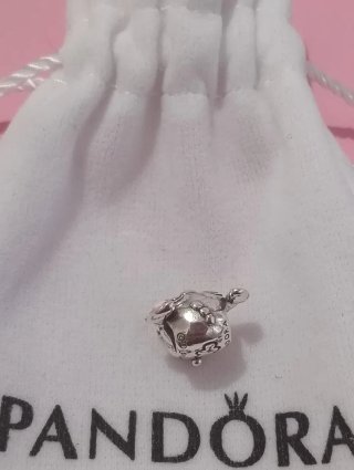 Charm Pandora Stitch y Scrump de Disney