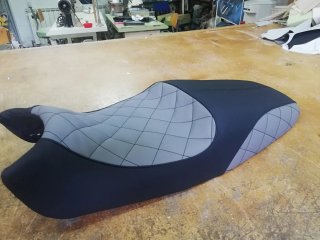 Tapizado asiento moto