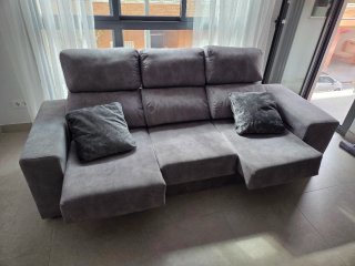 Sofá de tela lavable gris