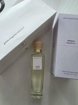 Adolfo Domínguez Rosas Aguafresca Eau de Toilette