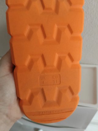 Chanclas naranja Primark talla 37