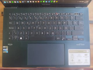 Asus Zenbook 14 OLED i7 / 16GB RAM 500GB SSD