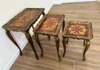 Conjunto mesas nido florentinas doradas y rojas