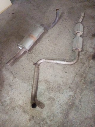 Escape Volvo 460 2000i Gasolina