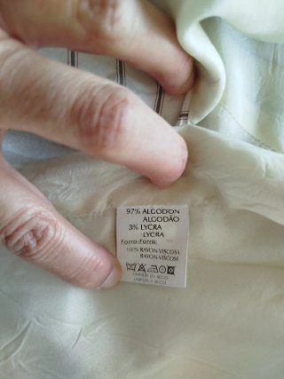 Chaleco Vintage elegante.