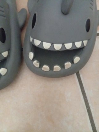 Chanclas Tiburón Grises