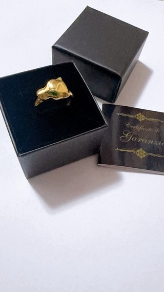 Anello in oro 18kt 750 a forma di testa di pantera