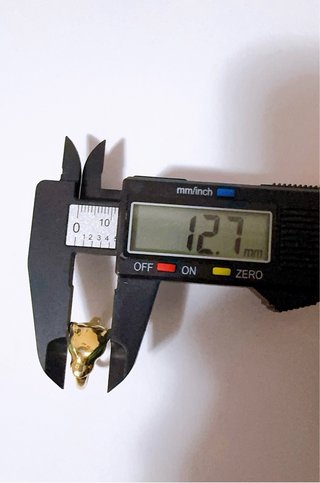 Anello in oro 18kt 750 a forma di testa di pantera