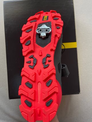 Zapatillas Ciclismo Mavic Negras y Rojas